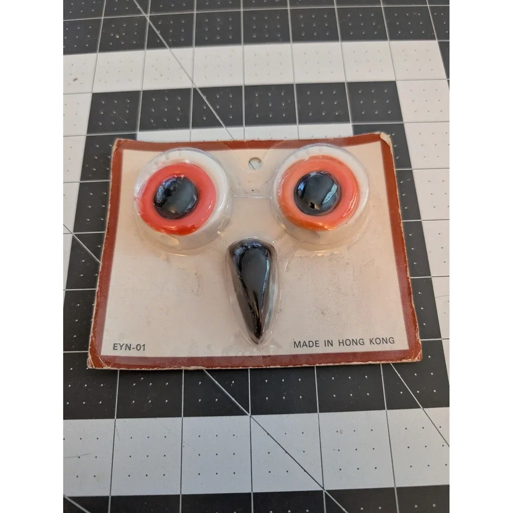 Macrame Owl orange eyes and beak beads Hong Kong sealed‎ org packaging VTG
